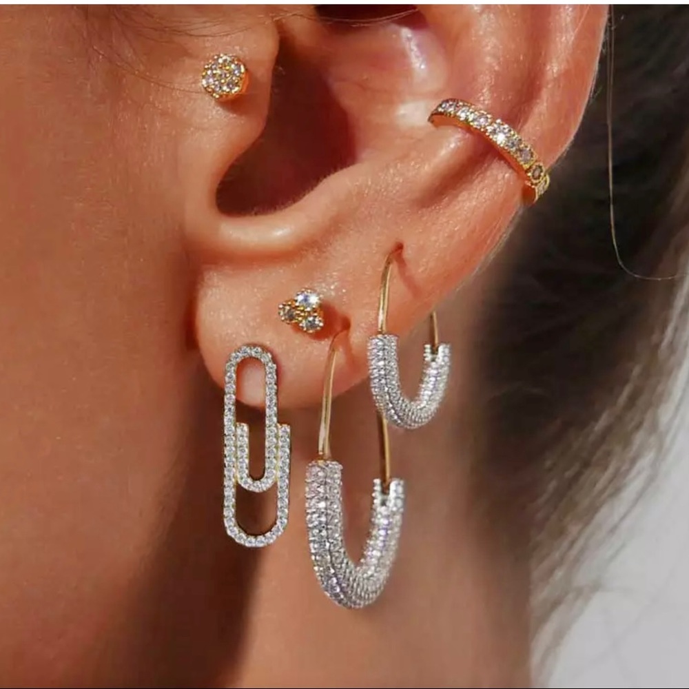 🆕 Dainty 14k GP CZ Covered Paperclip Earrings NWT